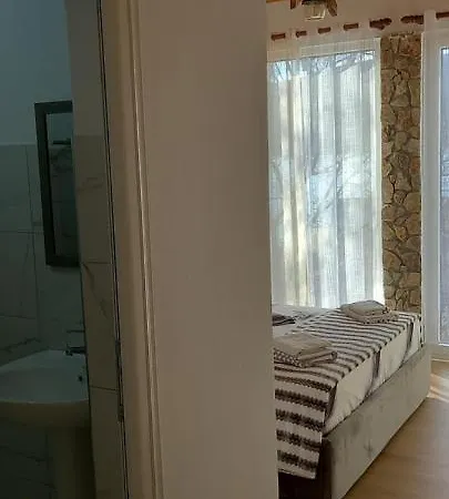 Roleo Guest House Lini Extérieur photo