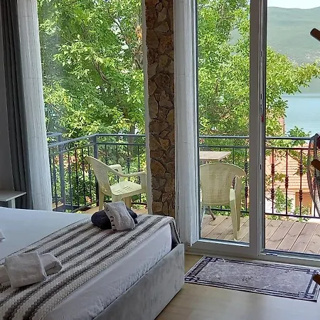 Roleo Guest House Lini Extérieur photo