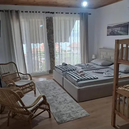Roleo Guest House Lini Extérieur photo